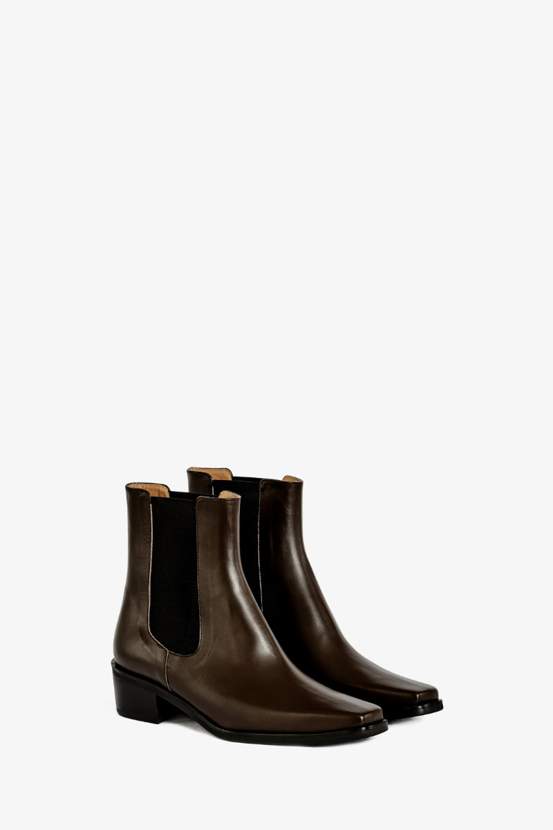 50mm Ezra Square-Toe Chelsea Boots (Brown)