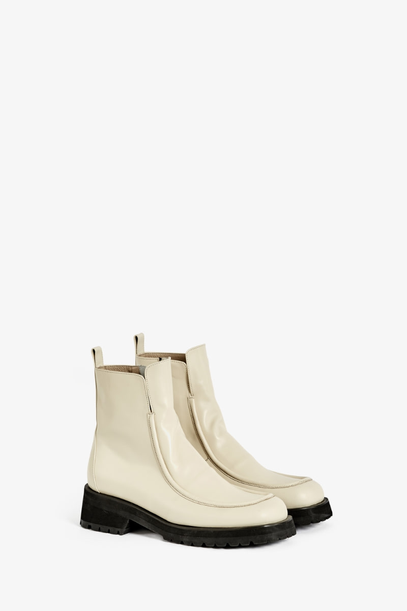 50mm Fernanda Mid-Heel Boots (White)