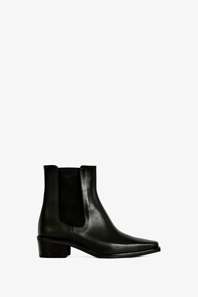 50mm Ezra Square-Toe Chelsea Boots (Black)